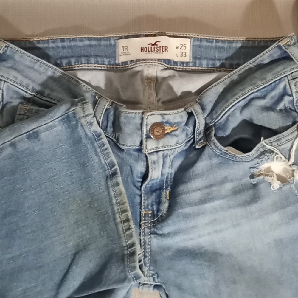 Hollister women's sz 1R distressed jeans (961) - Picture 9 of 9